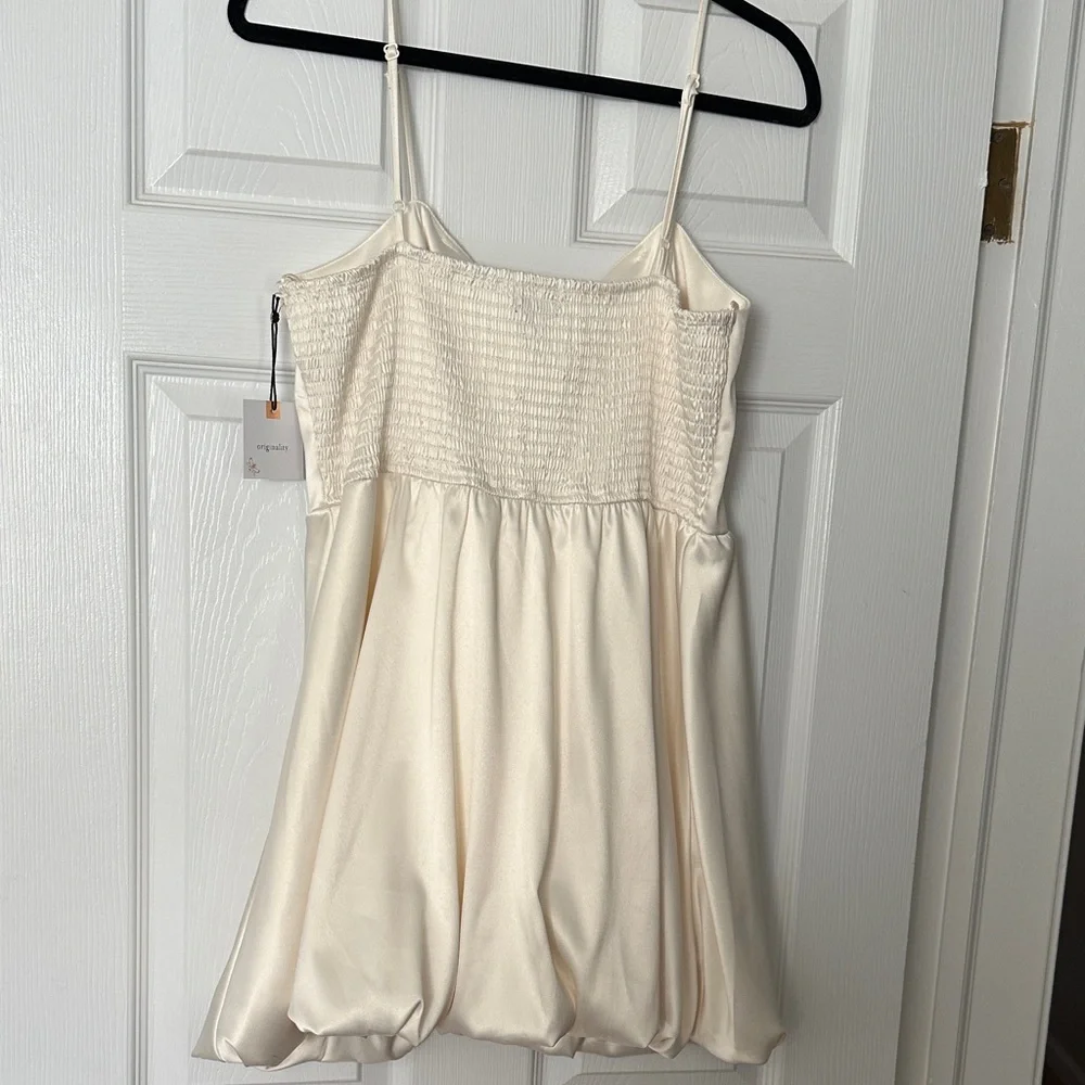 🤍 White Satin Bow Dress🤍 - Picture 2 of 4